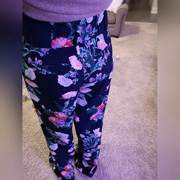 7th Avenue design studio New York and company floral print wideleg pant. Size 10 - Picture 3 of 7